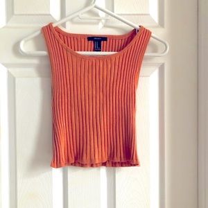 Super cute peach ribbed tank top!